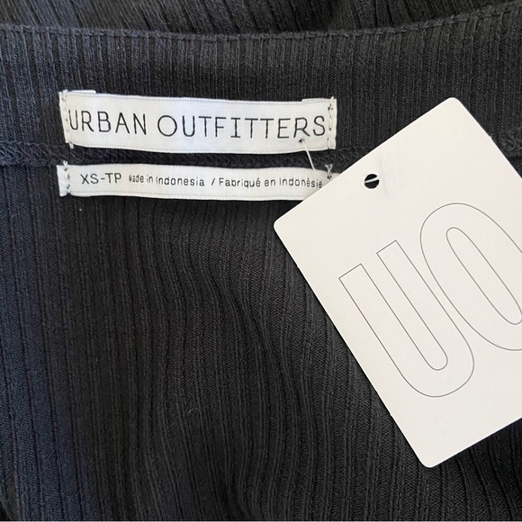 URBAN OUTFITTERS 90s Ribbed Charcoal Twisted Front Knot Crop Top w/ long sleeves - Picture 3 of 5